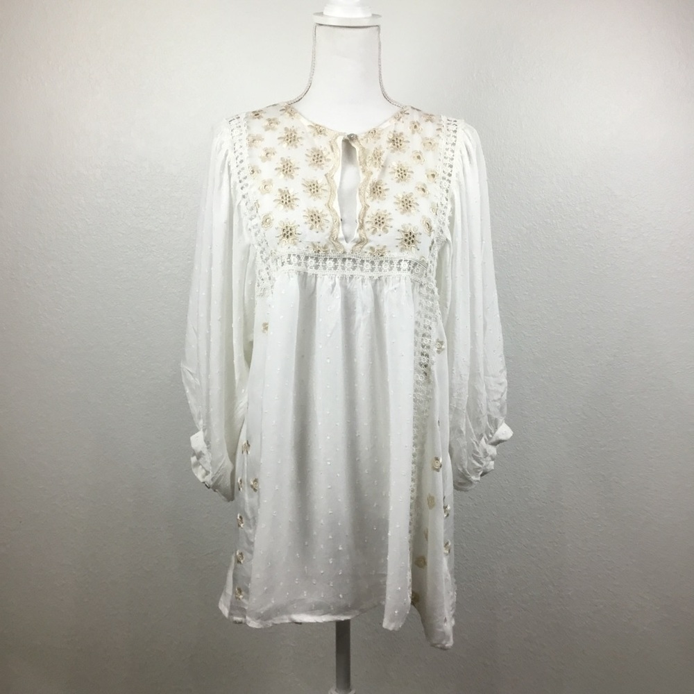 FREE People Pullover Bohemian/peasant style shirt with lace and embroidery SZ S